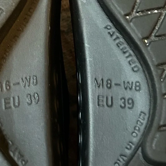 OOFOS Ooahh Slide Sandals Black & White Logo Design - Picture 8 of 8